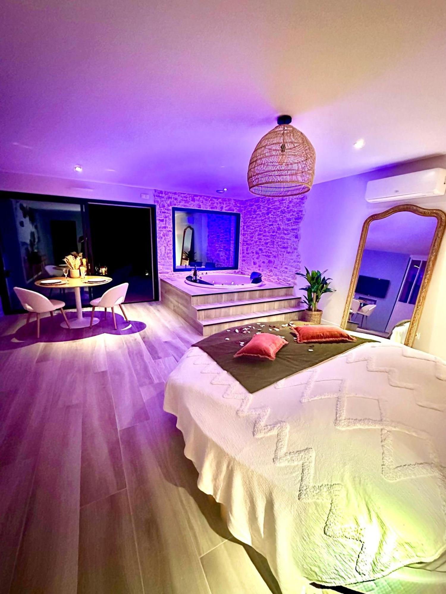 Les Suites Du Payre - Suite Romance Saint-Hilaire-de-Talmont Ngoại thất bức ảnh