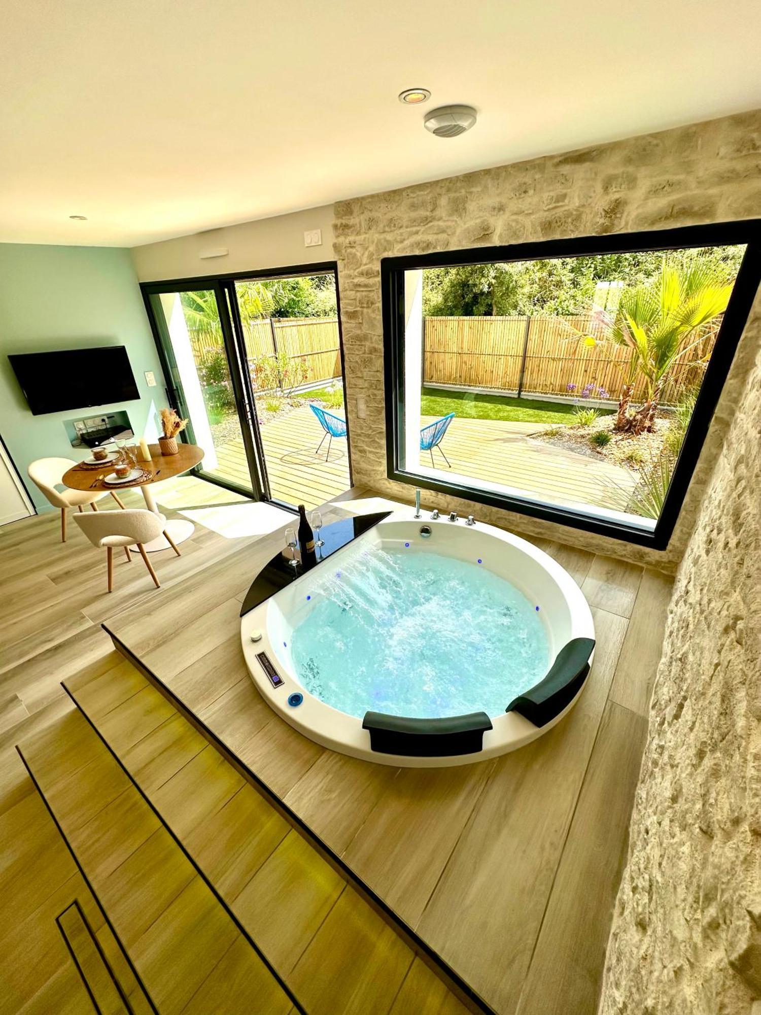 Les Suites Du Payre - Suite Romance Saint-Hilaire-de-Talmont Ngoại thất bức ảnh