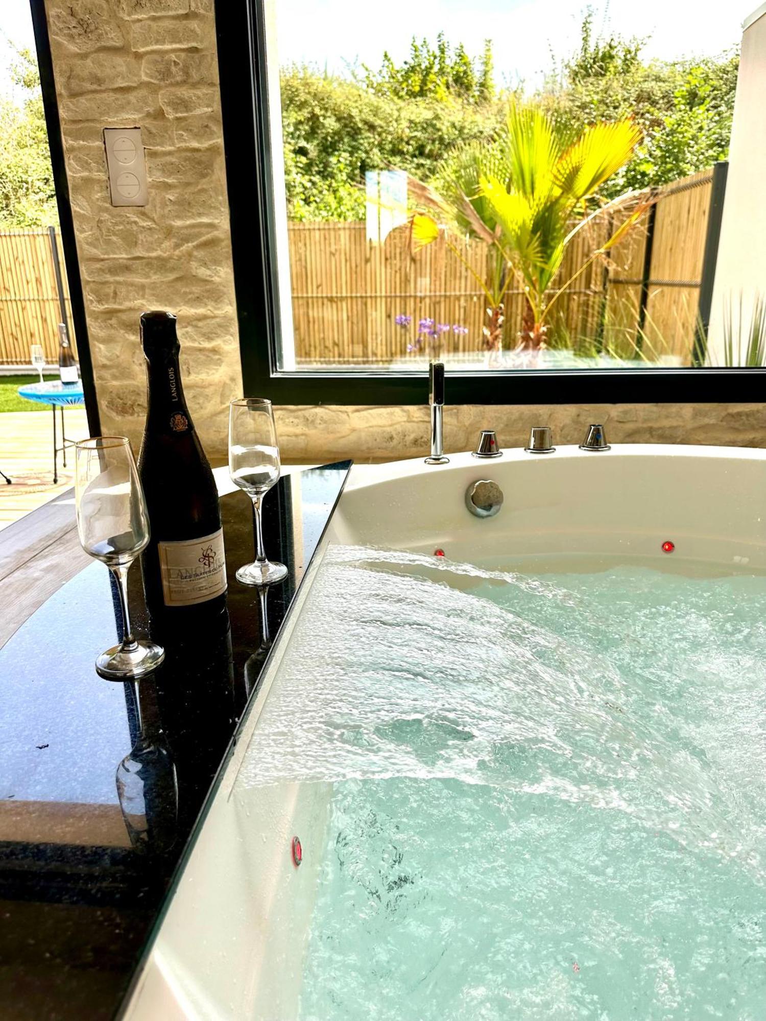 Les Suites Du Payre - Suite Romance Saint-Hilaire-de-Talmont Ngoại thất bức ảnh